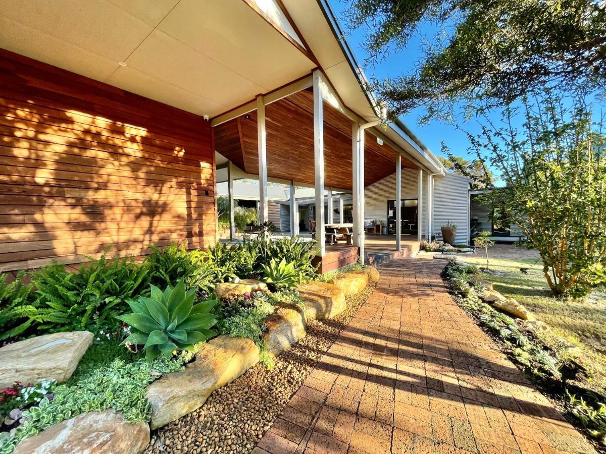 Grape Juice Retreat Rustic Romantic Gateway 5Mins To Beaches & Town Margaret River Bagian luar foto