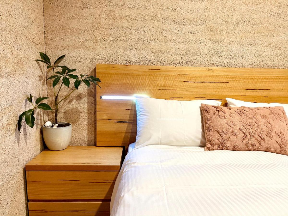 Grape Juice Retreat Rustic Romantic Gateway 5Mins To Beaches & Town Margaret River Bagian luar foto