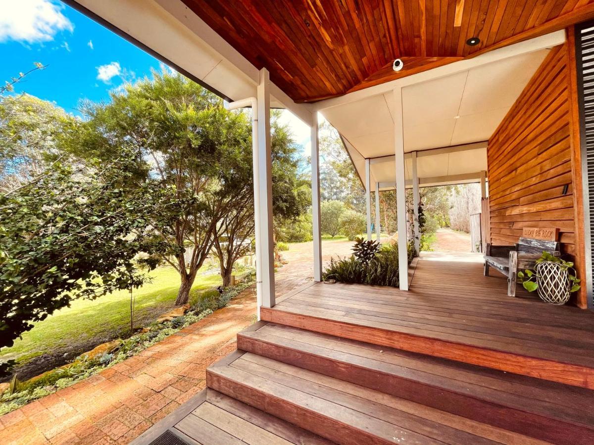 Grape Juice Retreat Rustic Romantic Gateway 5Mins To Beaches & Town Margaret River Bagian luar foto