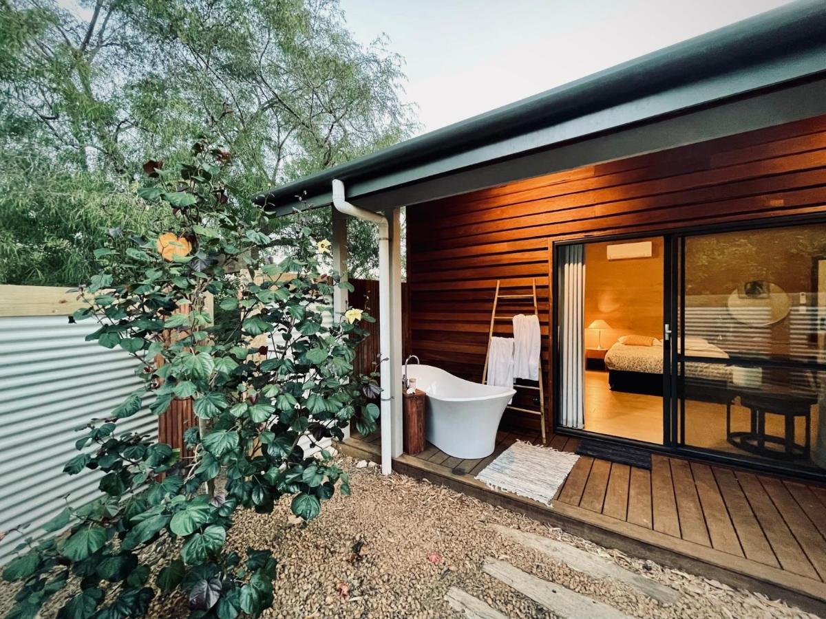 Grape Juice Retreat Rustic Romantic Gateway 5Mins To Beaches & Town Margaret River Bagian luar foto
