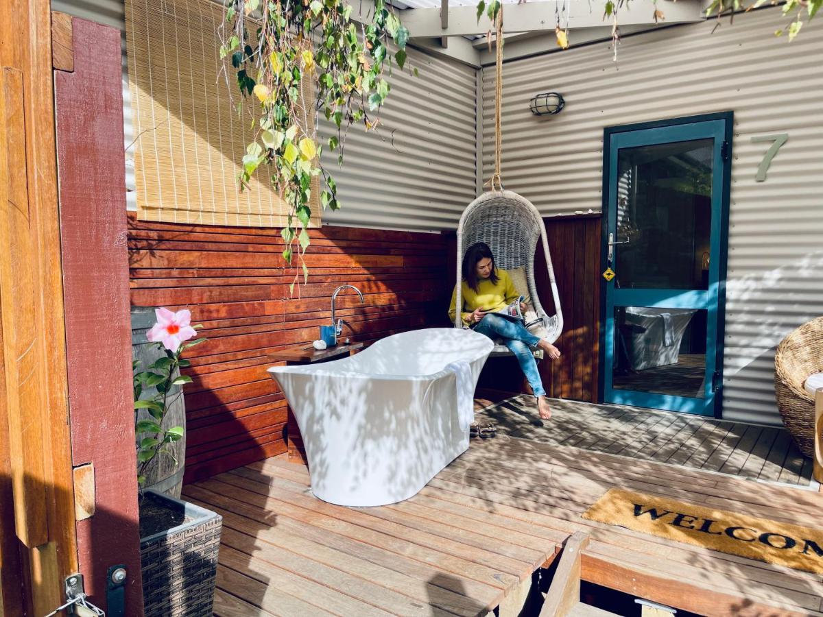 Grape Juice Retreat Rustic Romantic Gateway 5Mins To Beaches & Town Margaret River Bagian luar foto