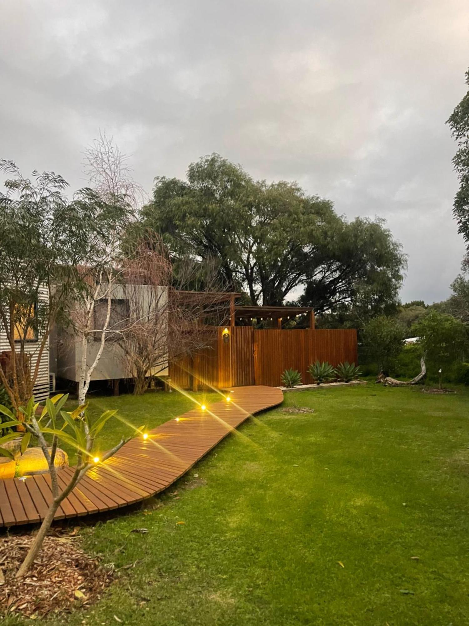 Grape Juice Retreat Rustic Romantic Gateway 5Mins To Beaches & Town Margaret River Bagian luar foto
