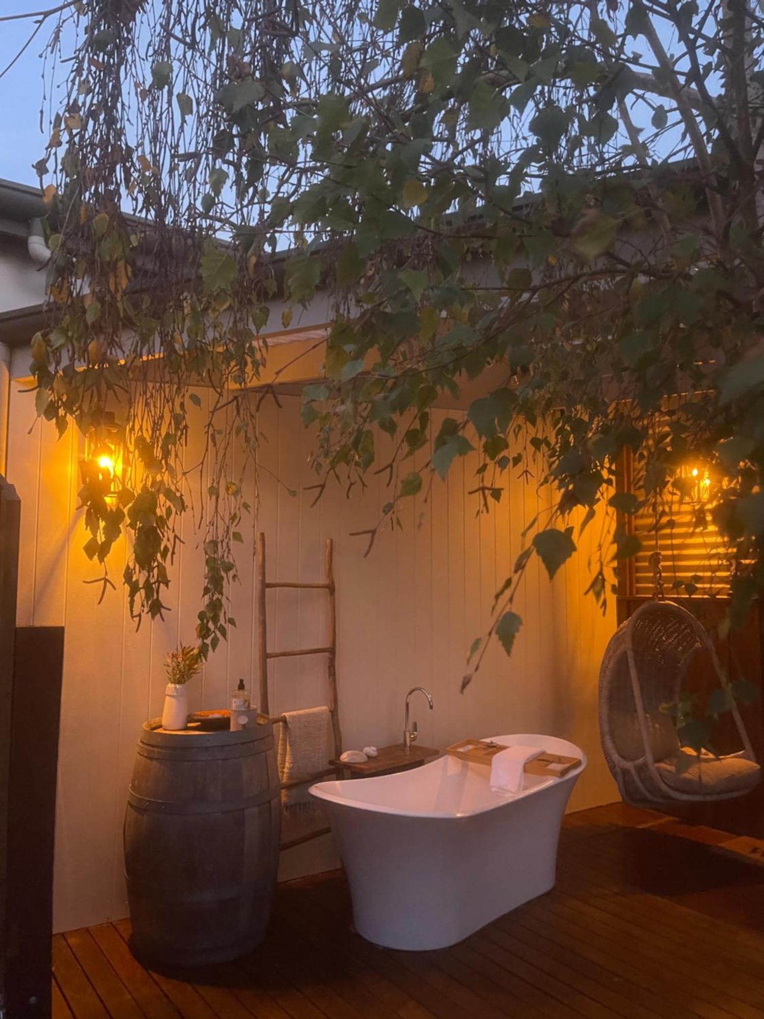 Grape Juice Retreat Rustic Romantic Gateway 5Mins To Beaches & Town Margaret River Bagian luar foto